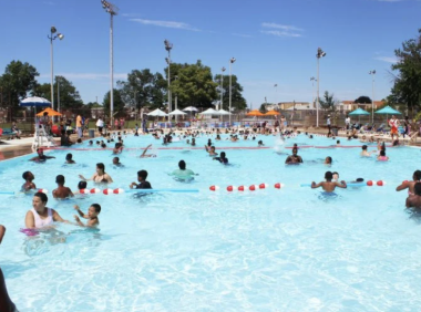 逃离高温!2025费城公共泳池开放日期+地址全攻略!免费游泳课也有!